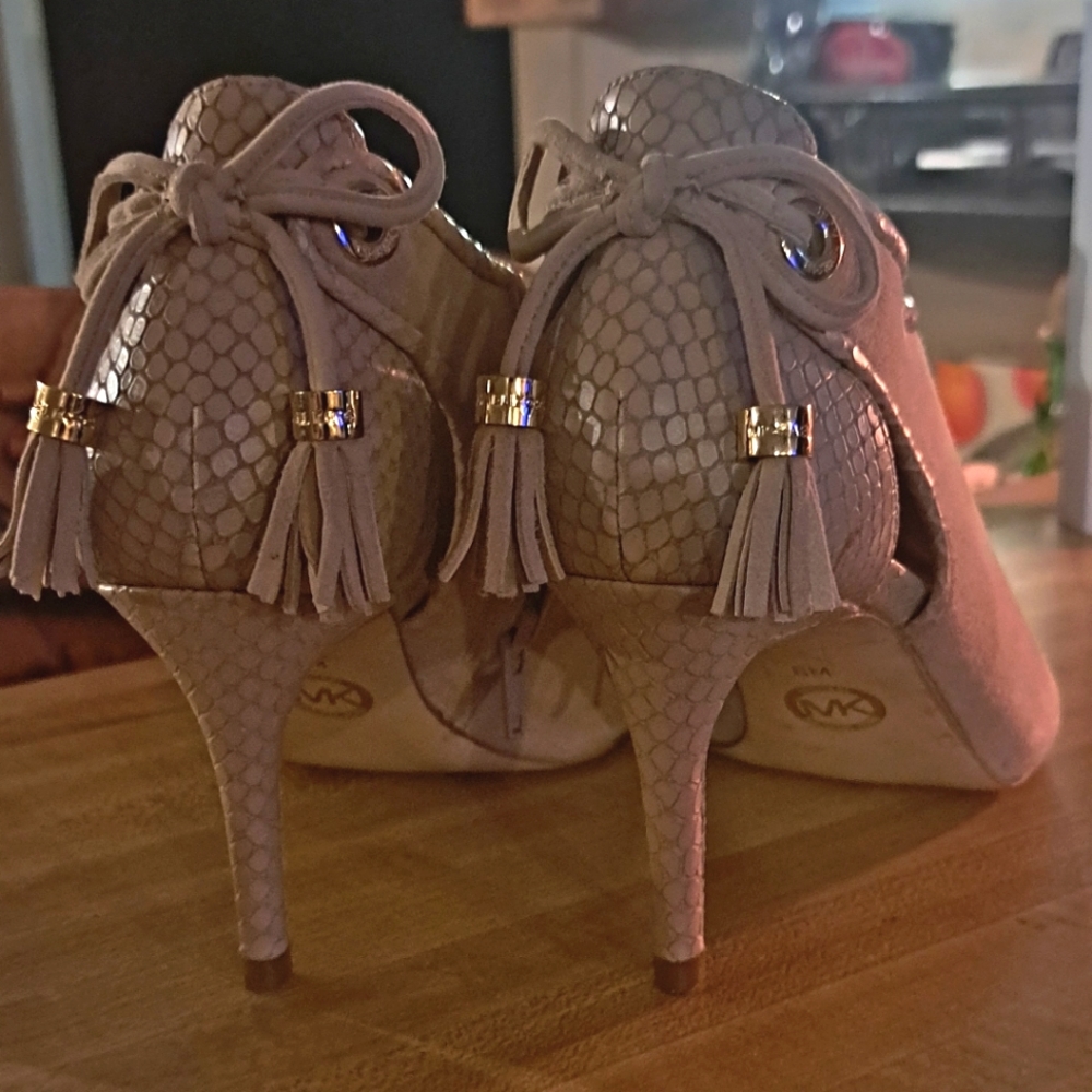 Michael Kors< tassel detail>